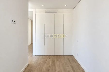Apartment T1 in Matosinhos e Leça da Palmeira, Matosinhos - Photo 5