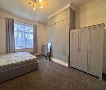 Victoria Road (room 1), Morley, Leeds - Photo 1