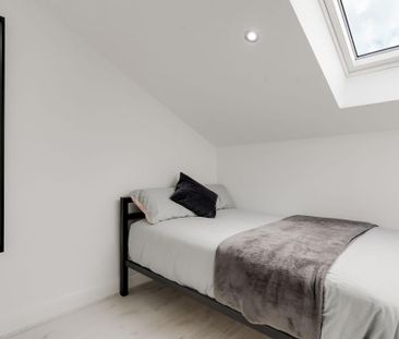 6 bedroom house to rent - Photo 1