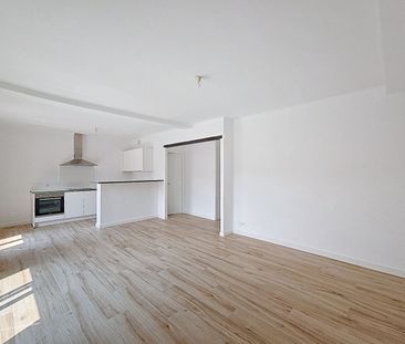 Location Appartement 3 pièces 67m² - Photo 3