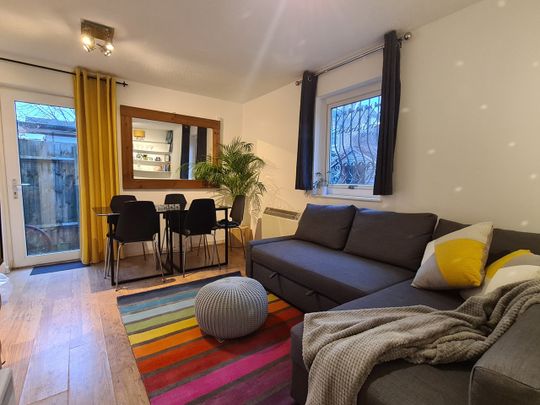 1 Bed Semi-Detached House, Abbey Gardens, SE16 - Photo 1