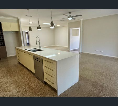 7 Gallinulla Place, Glenmore Park, NSW 2745 - Photo 4