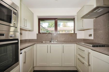 High Street, Old Whittington - Photo 5