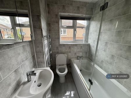 2 bedroom maisonette to rent - Photo 3