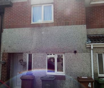 2 bedroom terraced house to rent - Photo 6