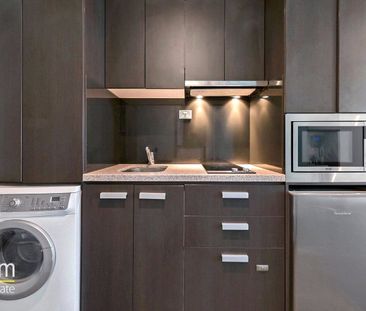 Furnished One Bedroom Apartment - Enjoy inner city living - Photo 3