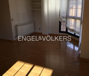 Las Rozas De Madrid - Photo 2