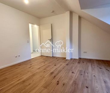 Helle 2-Zimmer-Dachgeschosswohnung mit Einbauküche – frisch renoviert - Photo 1