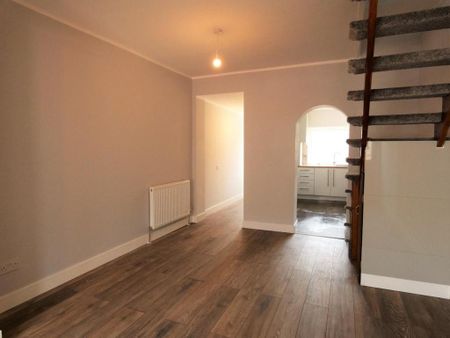 2 bedroom house to rent - Photo 2