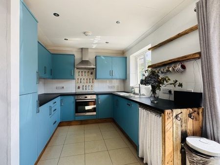 Dolphin Court, New Quay, SA45 - Photo 3