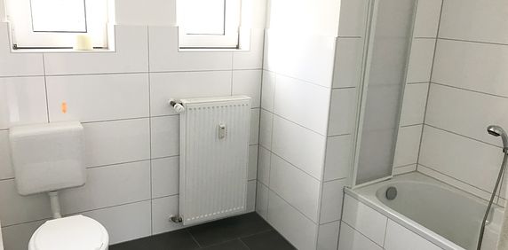 Jetzt wird es schön! *2 renovierte Zimmer erwarten Sie* - Foto 2