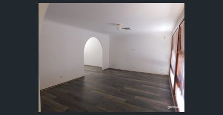 Well-Presented 3 Bedroom Family Home - Photo 2