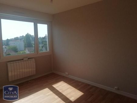 Location Appartement 4 pièces 78m² CHALON SUR SAONE 71100 - Photo 3