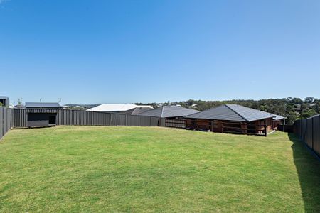 20 Hunterglen Drive, Bolwarra NSW 2320 - House For Rent | Domain - Photo 2