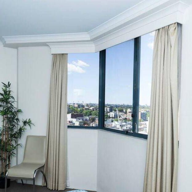 NEWLY RENOVATED - spacious studio apartment - new floorboards to come - Photo 1