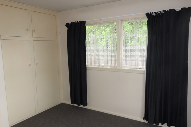 2-Bedroom Flat with Garage - Photo 1