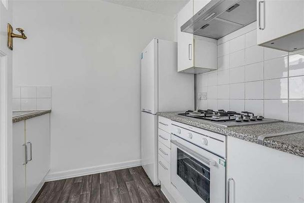 Kimber Road, London, SW18 - Photo 1