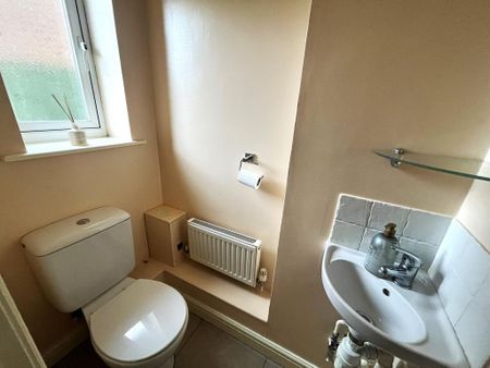 3 bedroom terraced house to rent - Photo 5