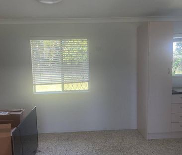 Spacious Low-Set Family Home in Prime Location - Photo 4