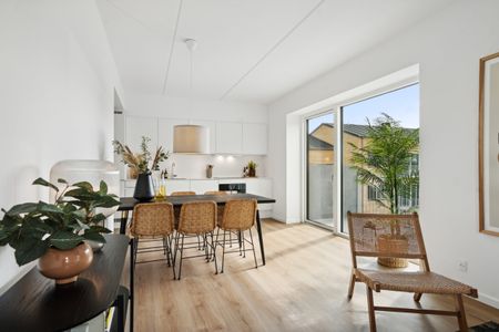 Skøn og lækker 4-værelses lejlighed med terrasse - Photo 3