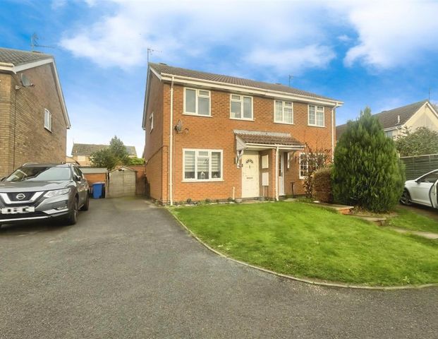 3 Bedroom House to Rent in Grace Court, Burton Latimer, Kettering, Northamptonshire, NN15 - Photo 1