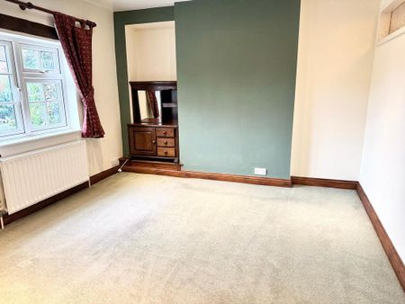 4 bedroom semi-detached house to rent - Photo 3