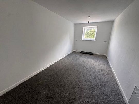 Broadmeadow Flats, Warstones Drive, Wolverhampton - Photo 1