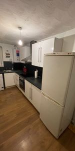 Room in a Shared Flat, Edmund Street, M6 - Photo 3