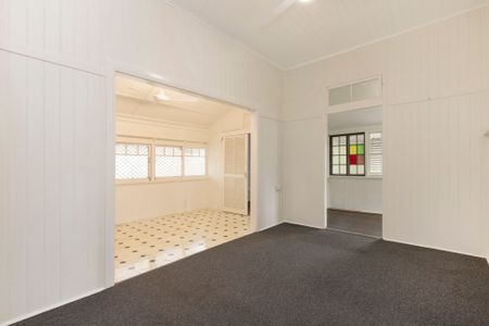 17 Mary Street, Nambour QLD 4560 - House For Rent | Domain - Photo 4