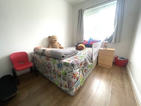 The Brow, Watford - Photo 1