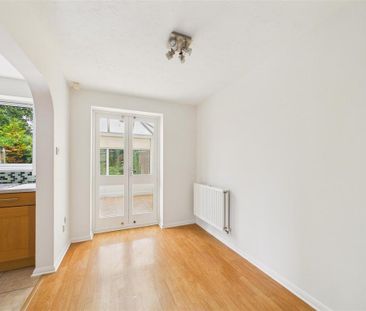 3 bedroom semi-detached house to rent - Photo 2