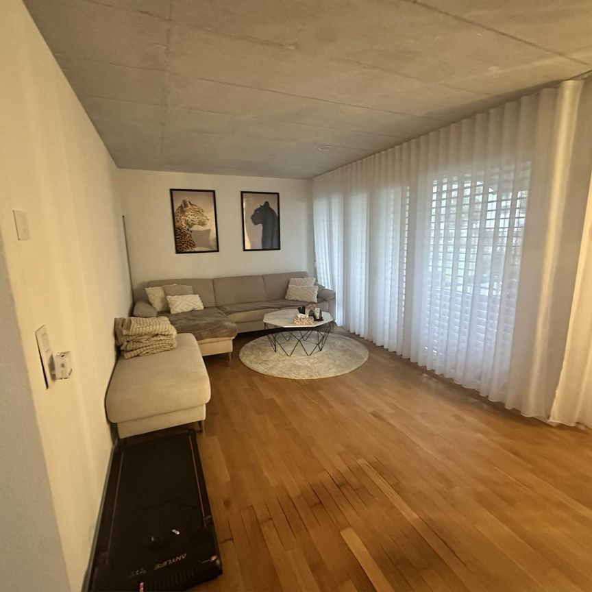 2.5 ZimmerWohnung im EG zum 01.12.26 verfügbar - Photo 1