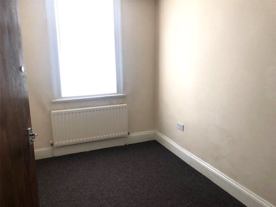 2 Bedroom Ground Flat - Photo 1