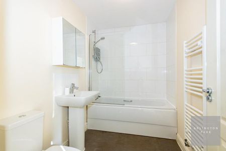 4 bedroom semi-detached house to rent - Photo 3