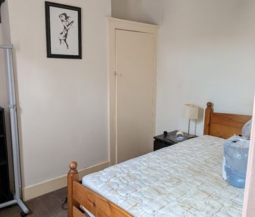Room in a Shared House, Wakefield St, N18 - Photo 1