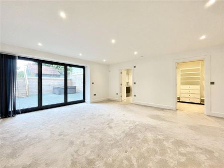 5 bedroom detached house to rent - Photo 4