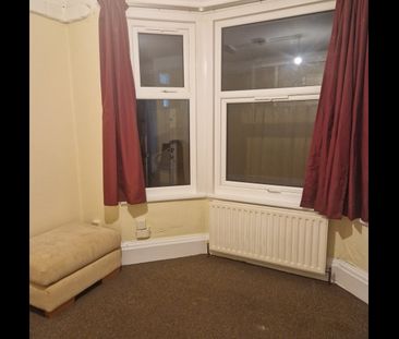 1 Bed Flat, Park Street, LU1 - Photo 6