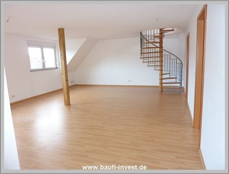 + + + RENOVIERTE 3 Zi-Maisonette-WHG. GEHOBENE AUSSTATTUNG, BALKON, NIEDRIGENERGIEHAUS + + + - Foto 4