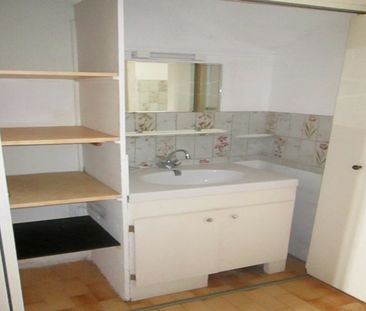 Location Appartement 1 pièce 25m² - Photo 3