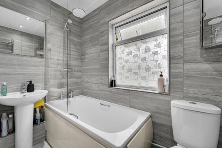 2 bedroom maisonette to rent - Photo 4