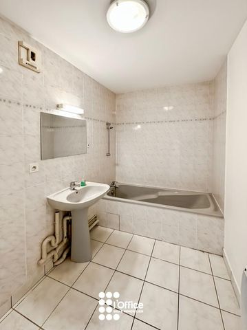 Location Appartement 2 pièces 58m² LES SABLES D OLONNE 85100 - Photo 5