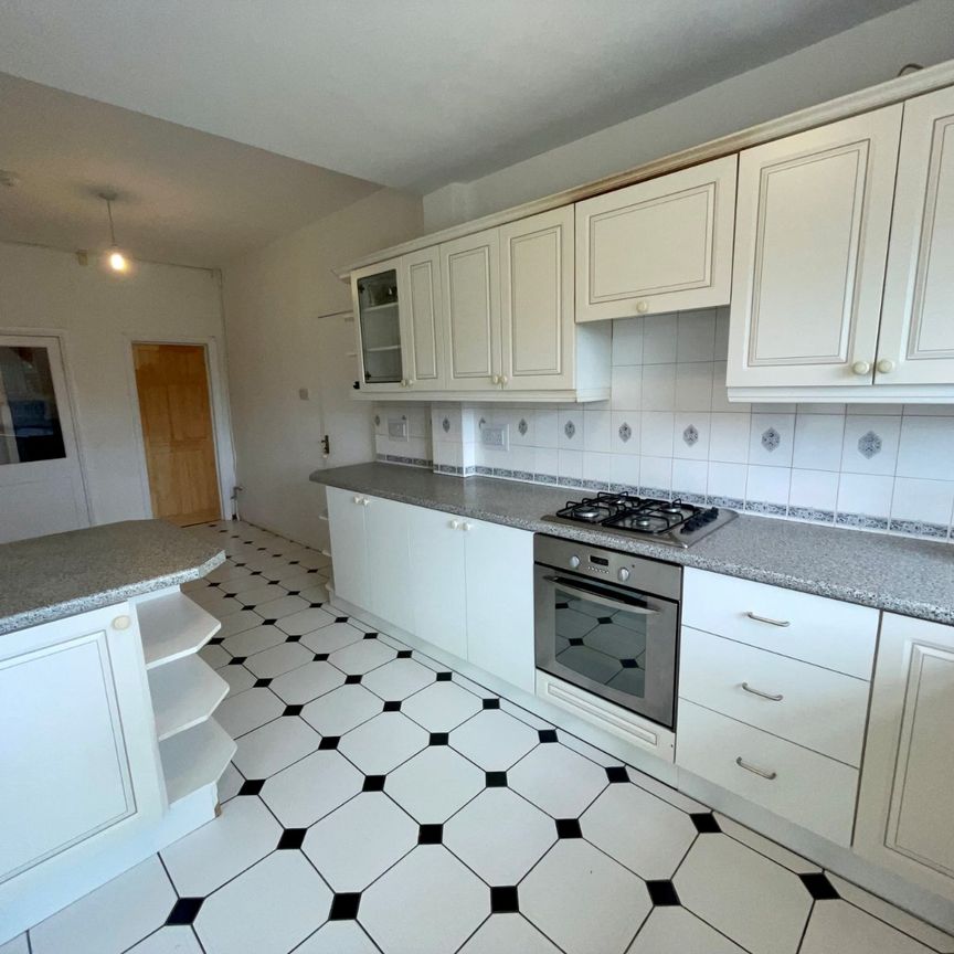 5 Bedroom House To Rent - Photo 1
