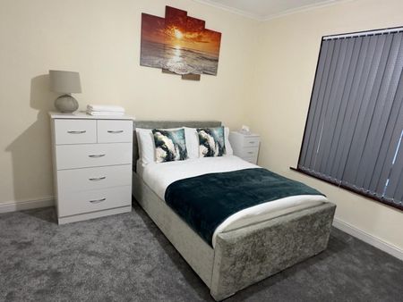 4 Bed Semi-Detached House, Brookfield Road, S7 - Photo 4