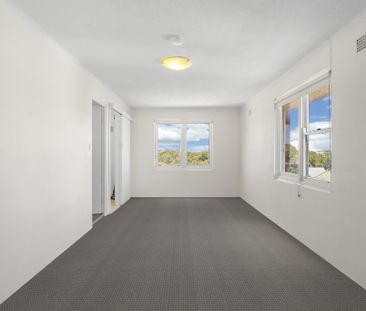 Charming Studio Apartment in the Heart of Erskineville - Photo 1