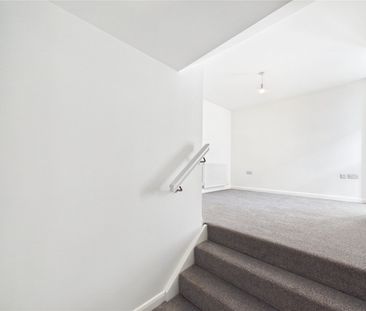 High Street, Brightlingsea, Colchester, Essex, CO7 0AG - Photo 2