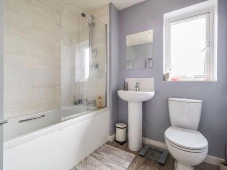 2 Bed End Terrace, Elm Tree Road, M6 - Photo 5