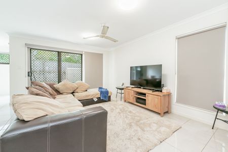 MODERN 3 BED 2 BATH HOME - Photo 4