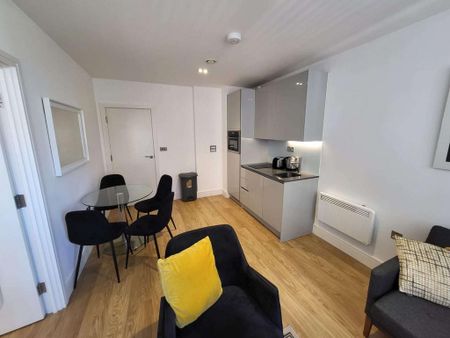 2 bedroom flat to rent - Photo 4