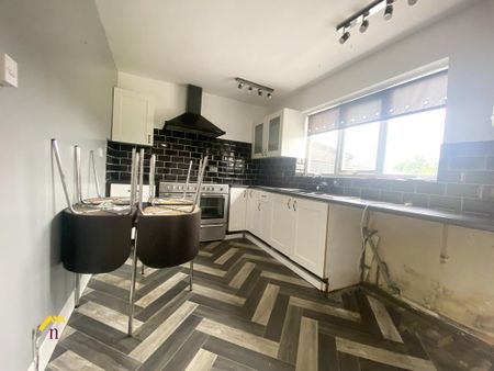 3 bedroom semi-detached house to rent - Photo 5