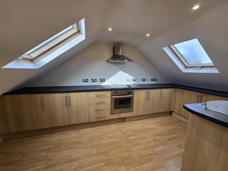 2 bedroom flat to rent - Photo 2